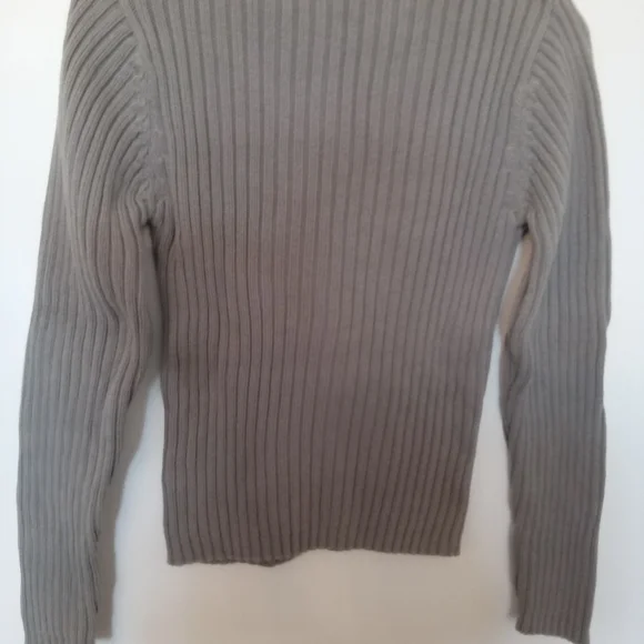 LOGG Ribbed V Neck Cropped Sweater - Picture 6 of 11